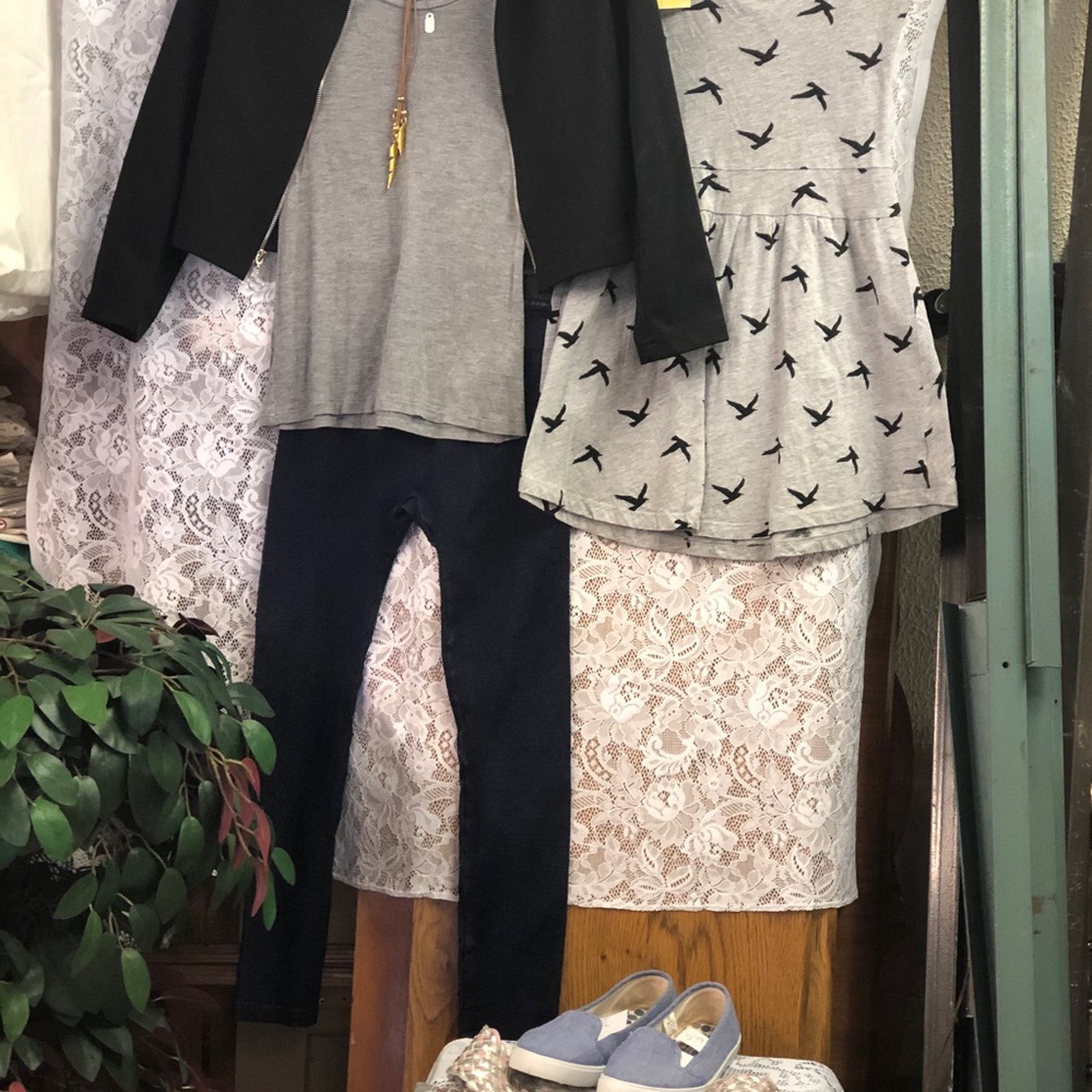 Trendz Collection - Picture 5 of 5